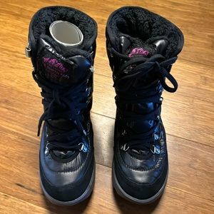 The North Face Winter Thermoball Lace Boots Size